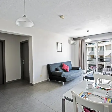 One Bedroom 1325